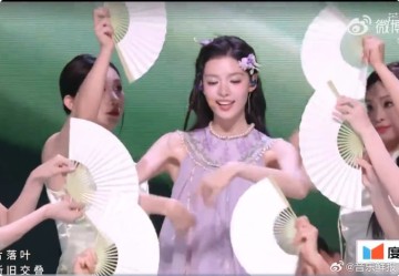 APP-咏春融合武术韵味亮相乘风2026国风舞台惊艳观众|阚清子|样子_新浪新闻